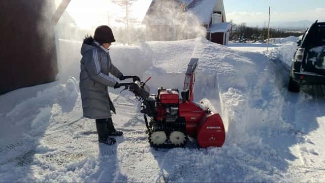 おすすめの除雪機15選｜ホンダやヤマハの人気製品や安全な使い方まで徹底解説！中古・レンタル情報も｜農業・ガーデニング・園芸・家庭菜園マガジン[AGRI  PICK]