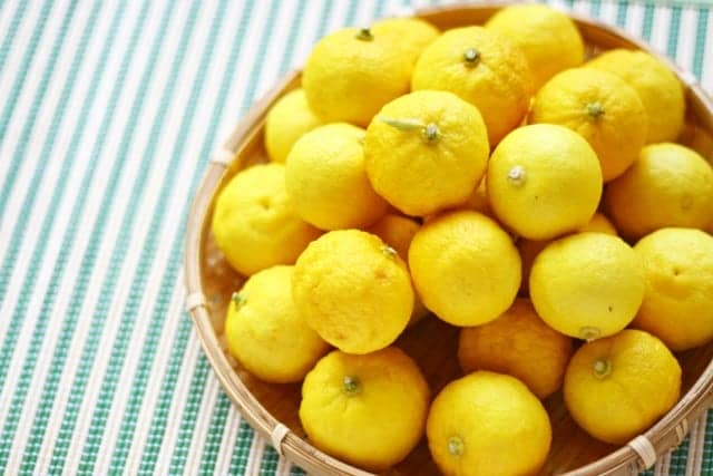 柚子を使い切る 柚子の皮と果汁の保存方法 人気レシピ 活用法も 農業 ガーデニング 園芸 家庭菜園マガジン Agri Pick