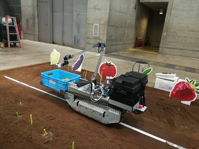 自動収穫ロボット