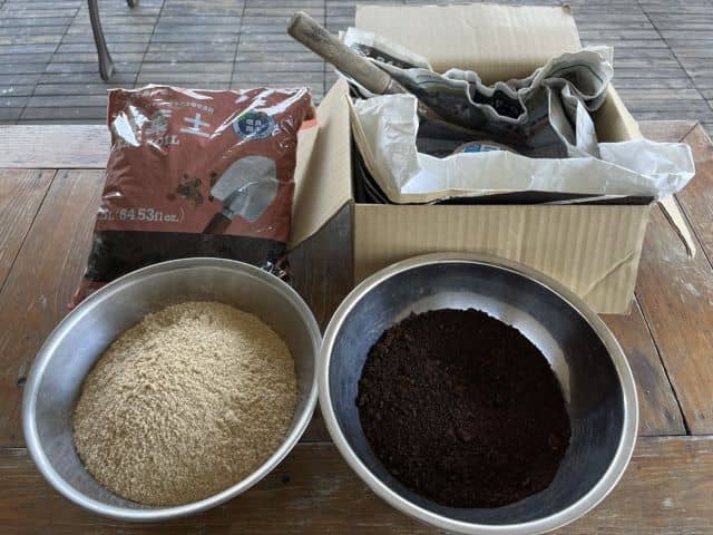 コーヒーかす肥料の材料